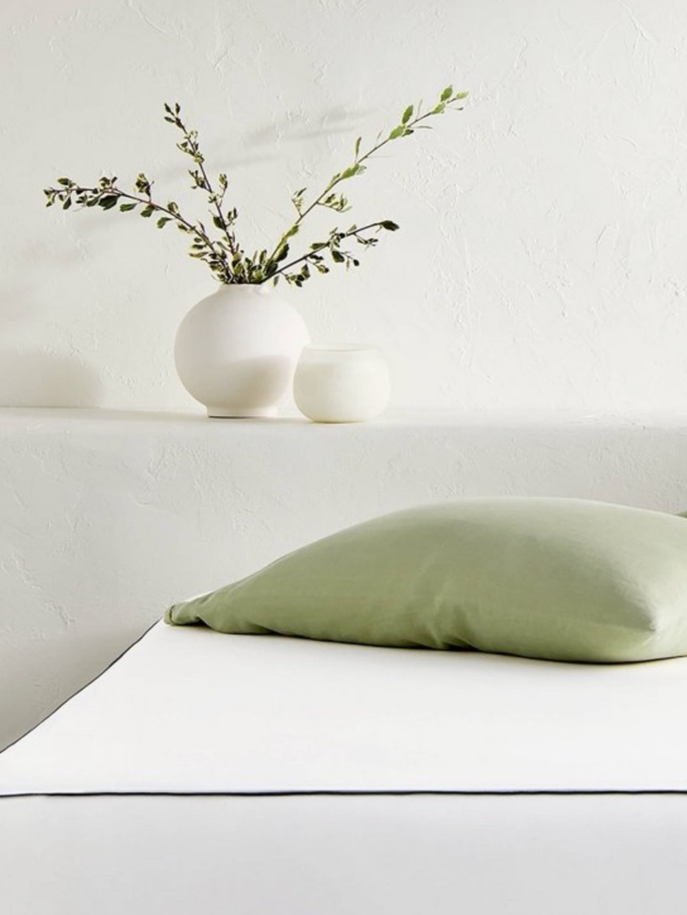 King Premium Cooling Mattress
Protector - Casaluna White/ Gray
